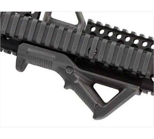 Ручка под цевье Magpul AFG - ANGLED FORE GRIP на планку PICATINNY в Москве Rusdefense.ru